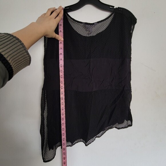 BCBGeneration Black Mesh Back Asymmetric Muscle Sleeveless Tank Top Blouse Sz XS - Picture 7 of 9